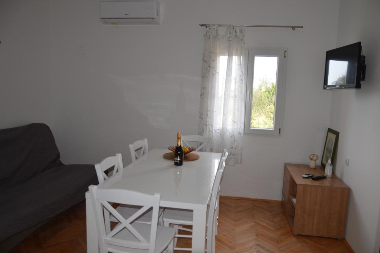 Apartments By The Sea Stara Novalja, Pag - 9396 Exterior foto